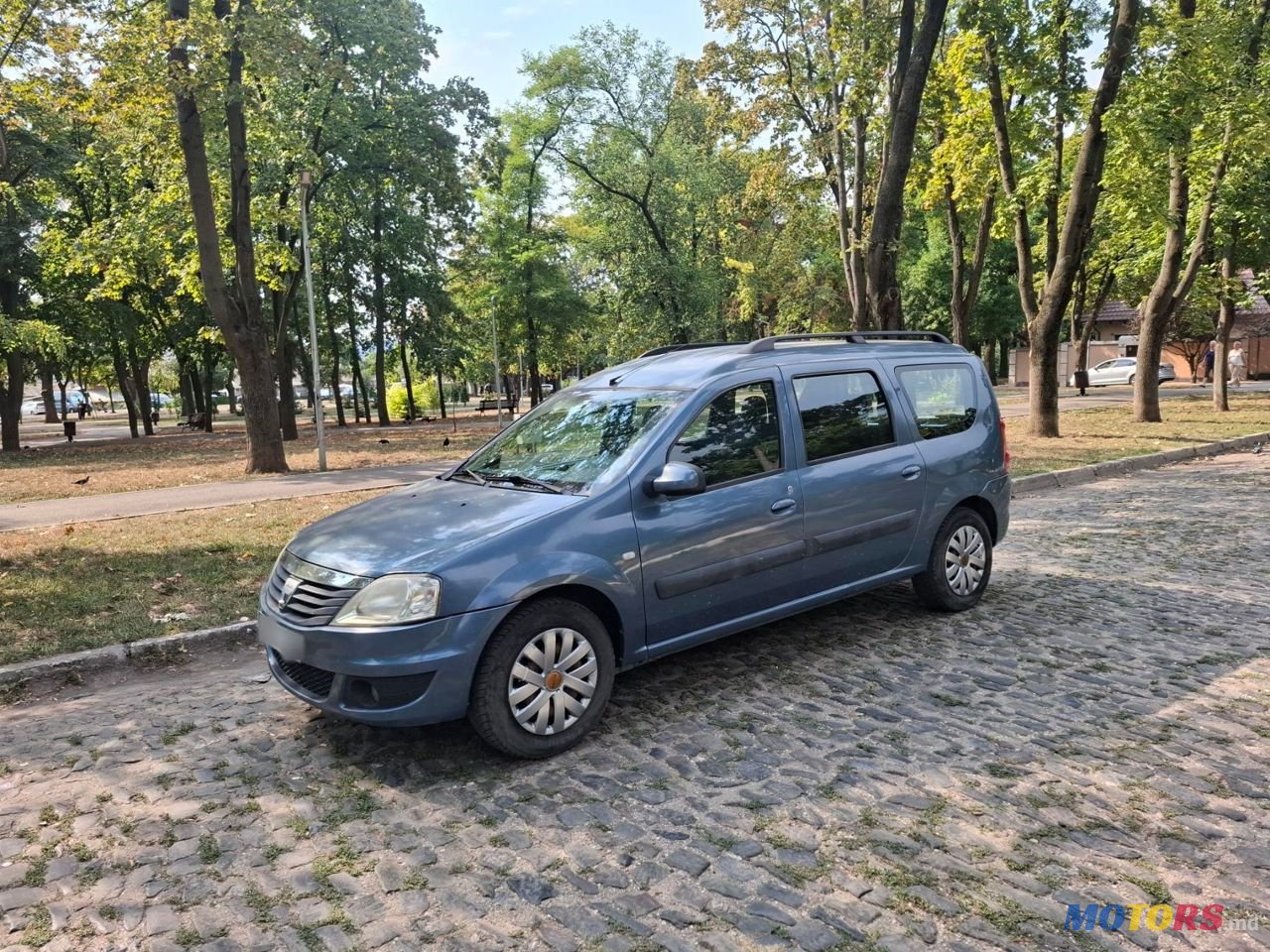 2009' Dacia Logan photo #5