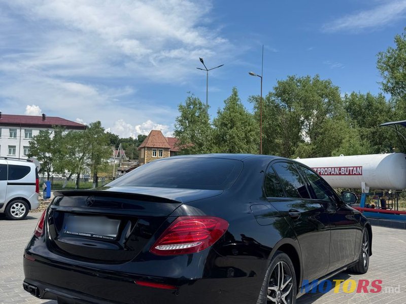 2018' Mercedes-Benz E-Class photo #4