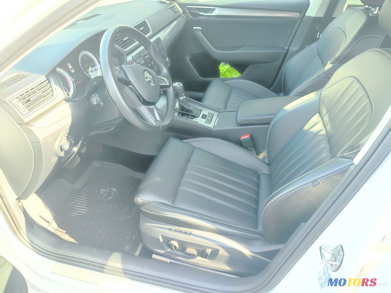 2021' Skoda Superb photo #4