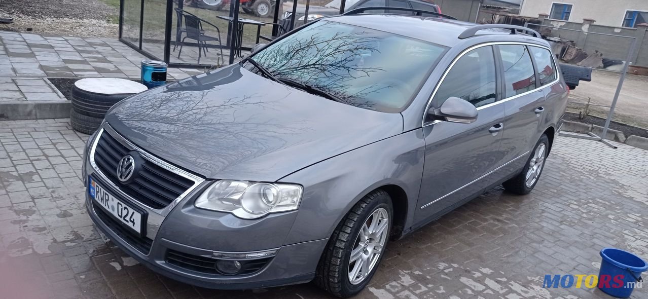 2007' Volkswagen Passat photo #3