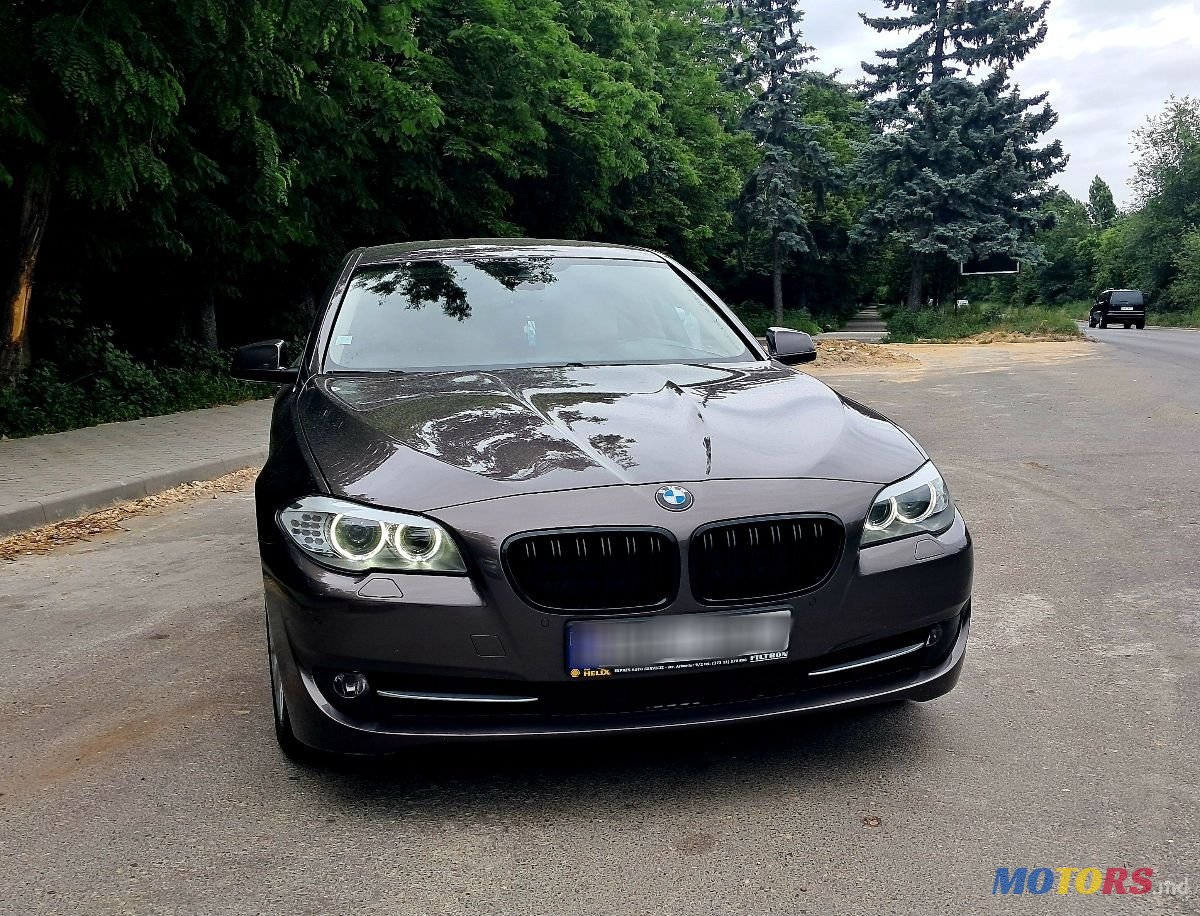 2013' BMW 5 Series photo #1