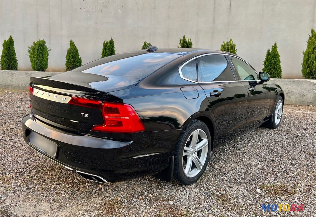 2017' Volvo S90 photo #4