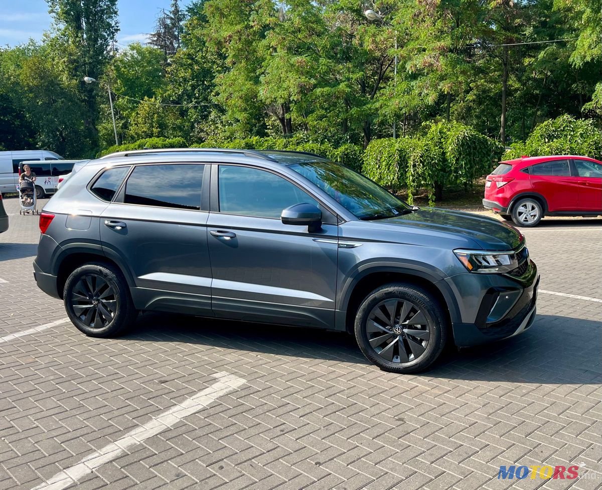 2021' Volkswagen Taos photo #1