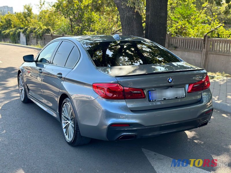 2017' BMW 5 Series photo #4