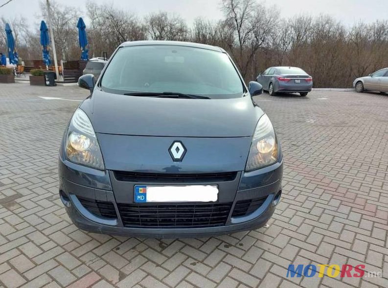 2010' Renault Scenic photo #2