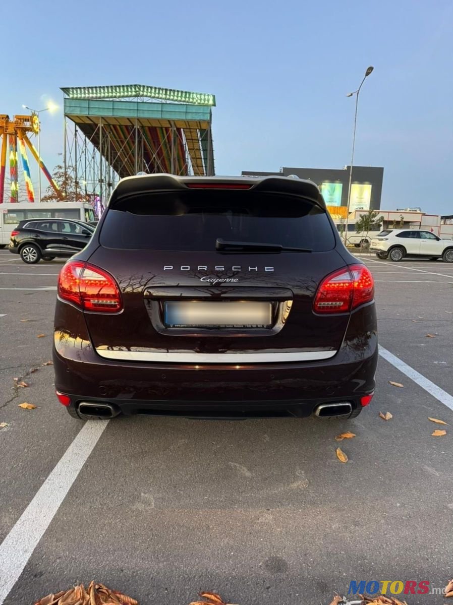 2014' Porsche Cayenne photo #5