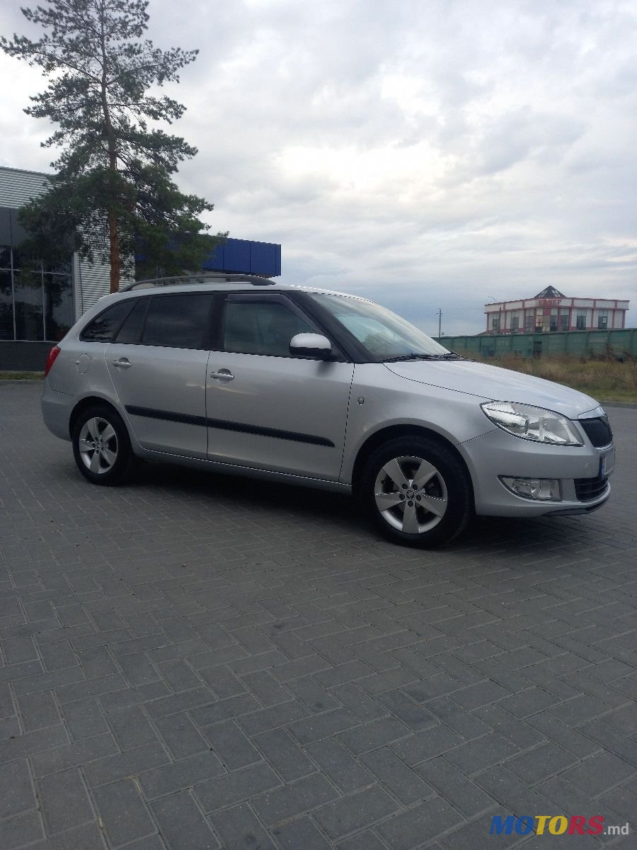 2013' Skoda Fabia photo #4