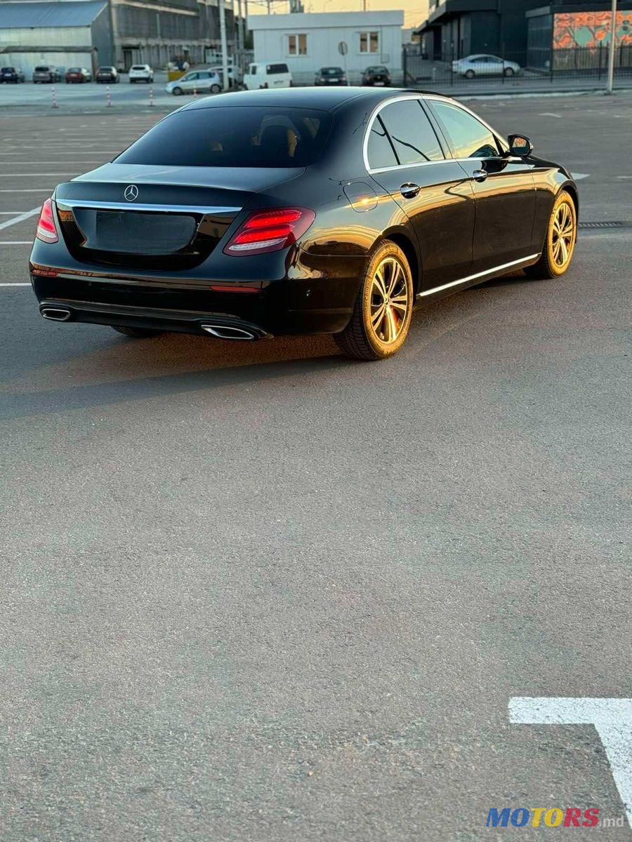 2018' Mercedes-Benz E-Class photo #6