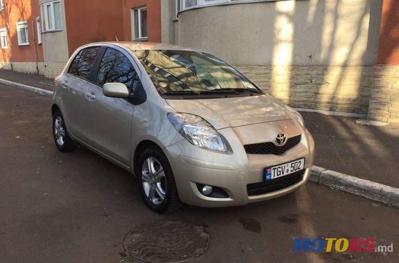 2010' Toyota Yaris photo #1