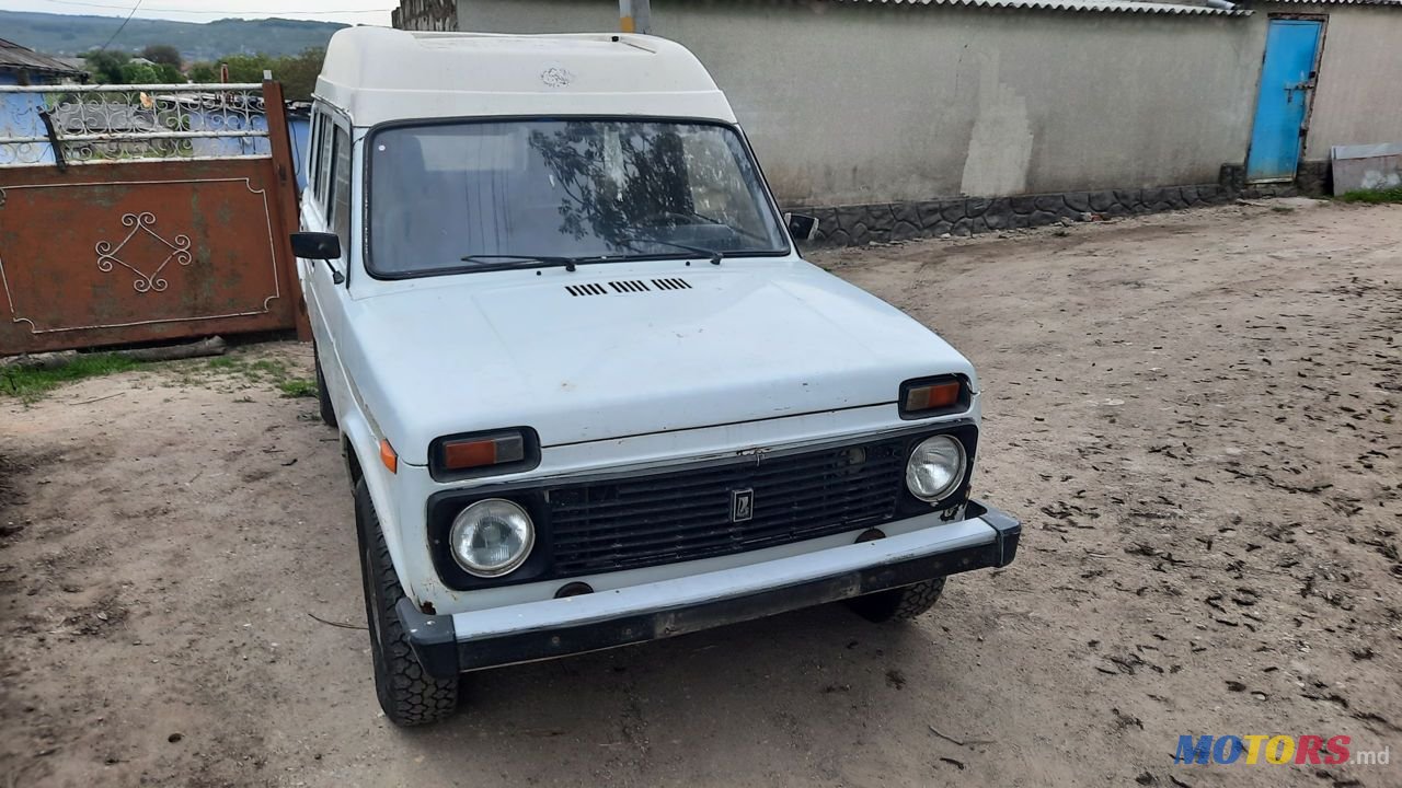 2004' ВАЗ 2121 Niva photo #1