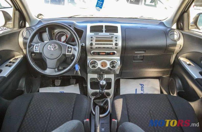 2009' Toyota Urban Cruiser photo #1