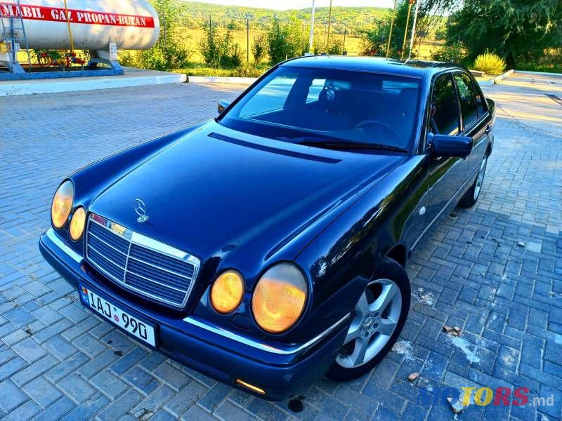 1997' Mercedes-Benz E photo #3
