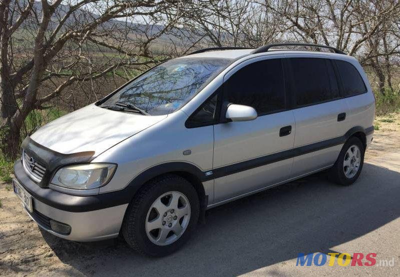 2001' Opel Zafira photo #1