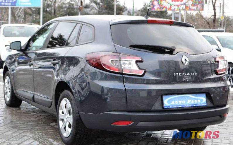 2010' Renault Megane photo #2