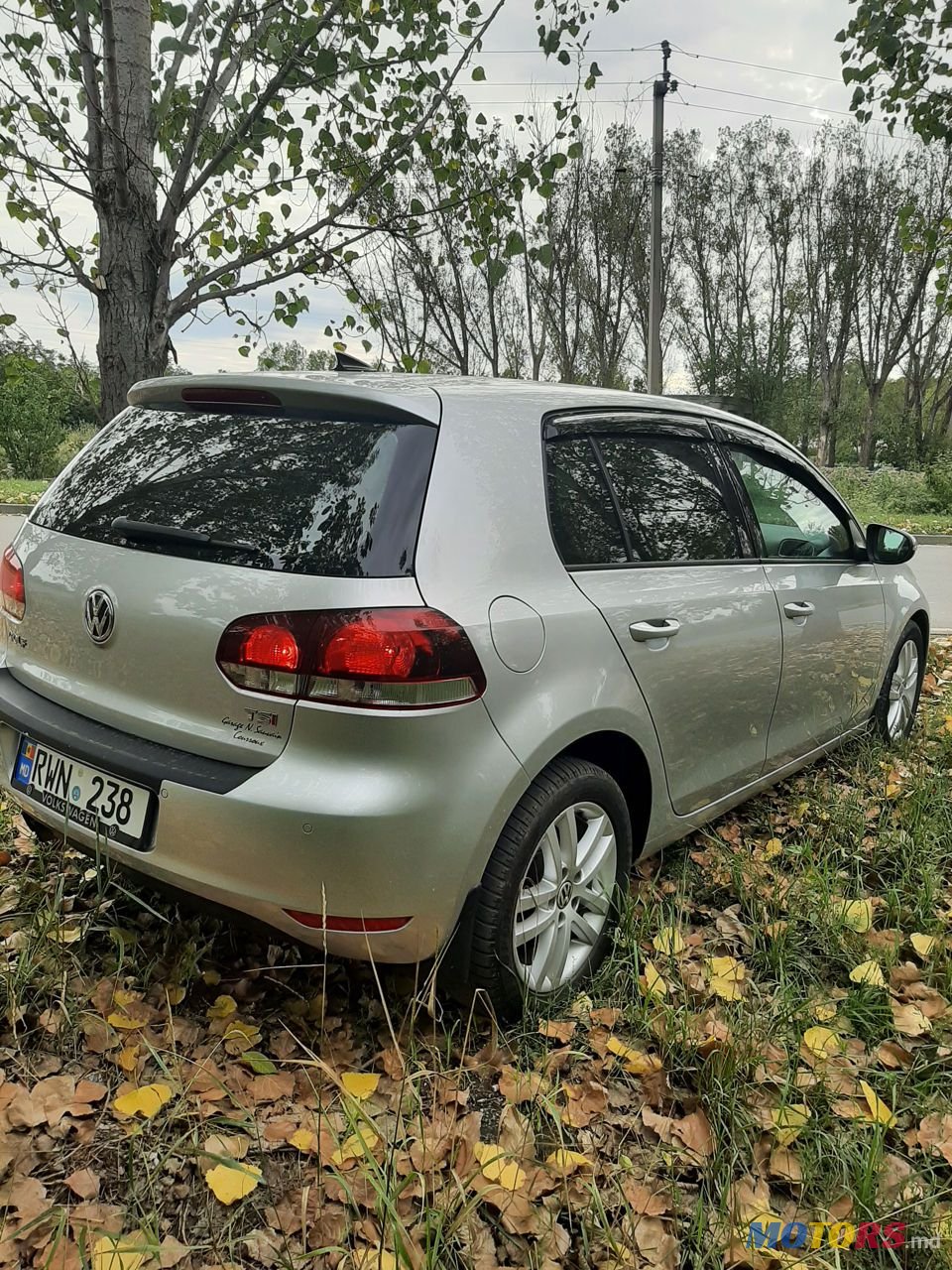 2010' Volkswagen Golf photo #4