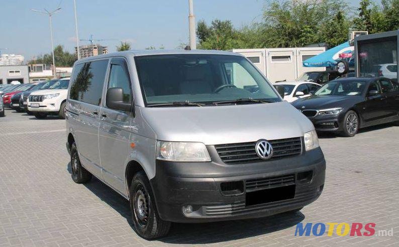 2007' Volkswagen Transporter photo #2