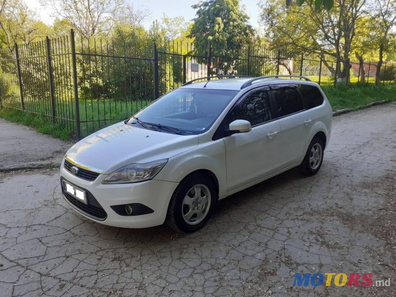 2009' Ford Focus photo #3