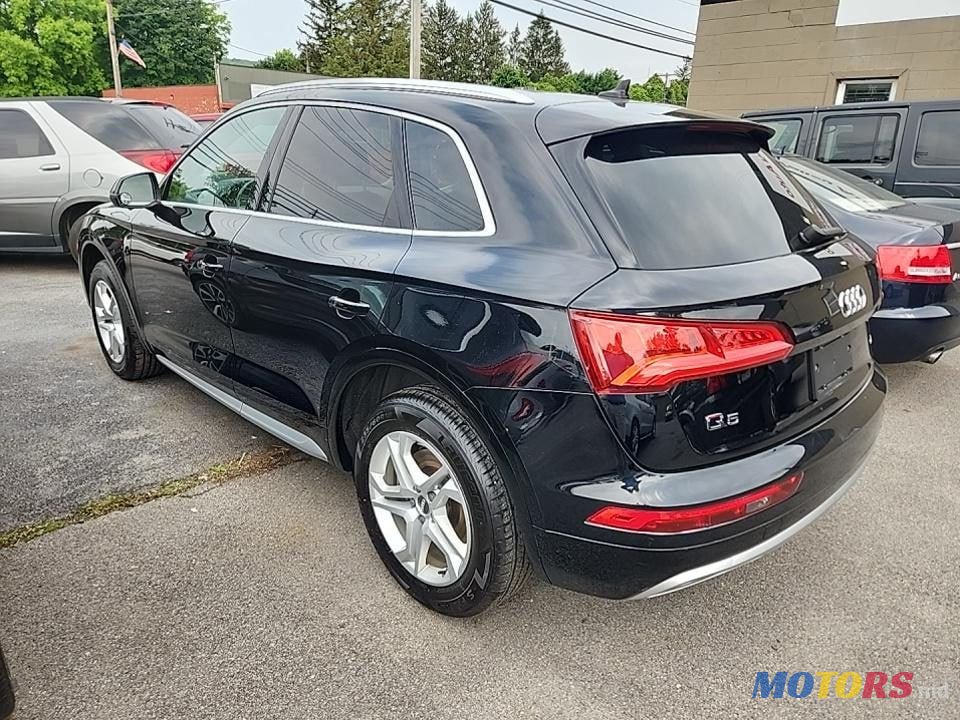 2019' Audi Q5 photo #5