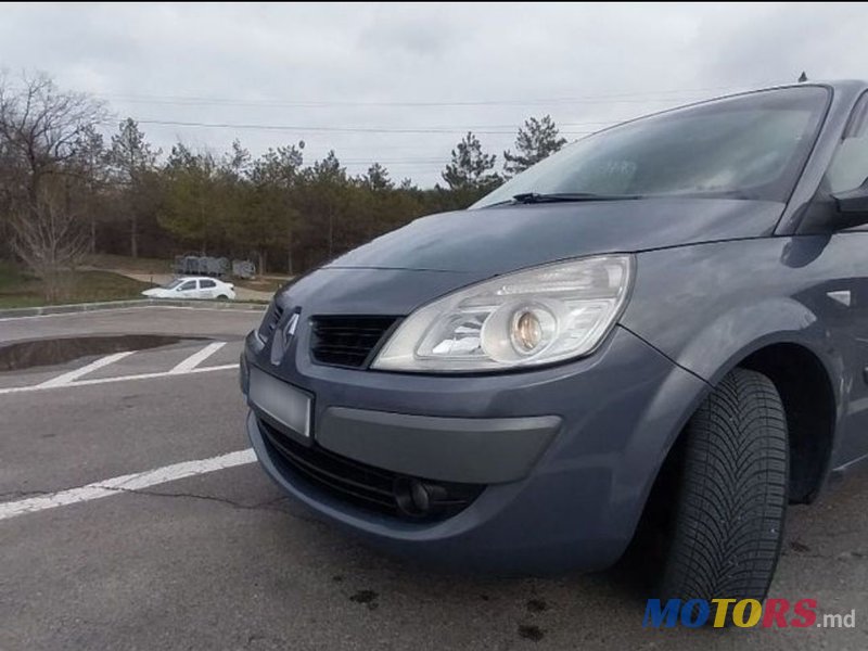 2007' Renault Grand Scenic photo #1