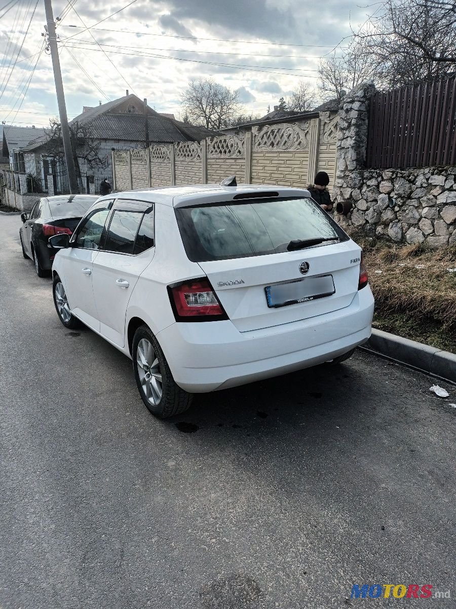 2015' Skoda Fabia photo #2