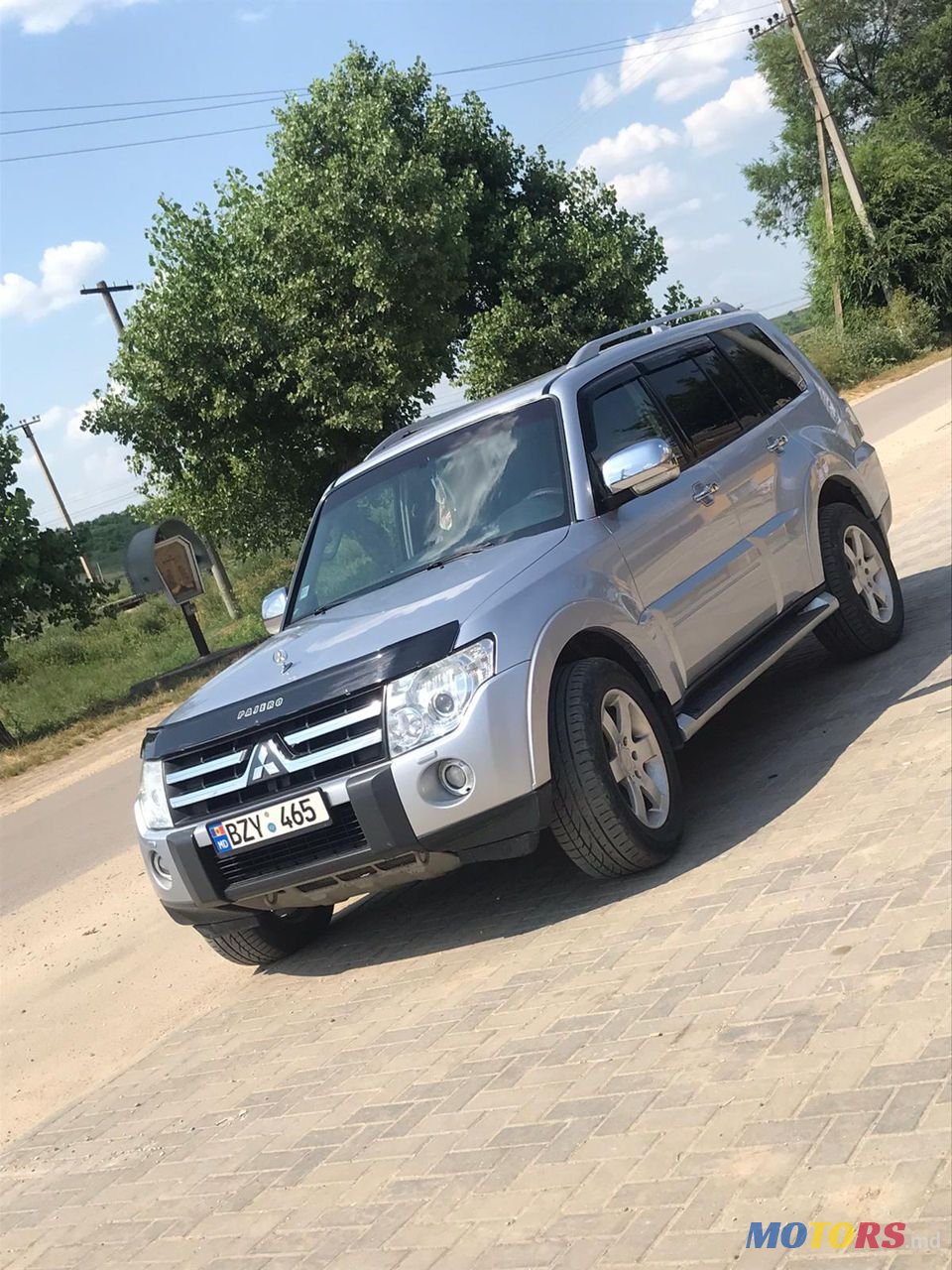 2008' Mitsubishi Pajero photo #3