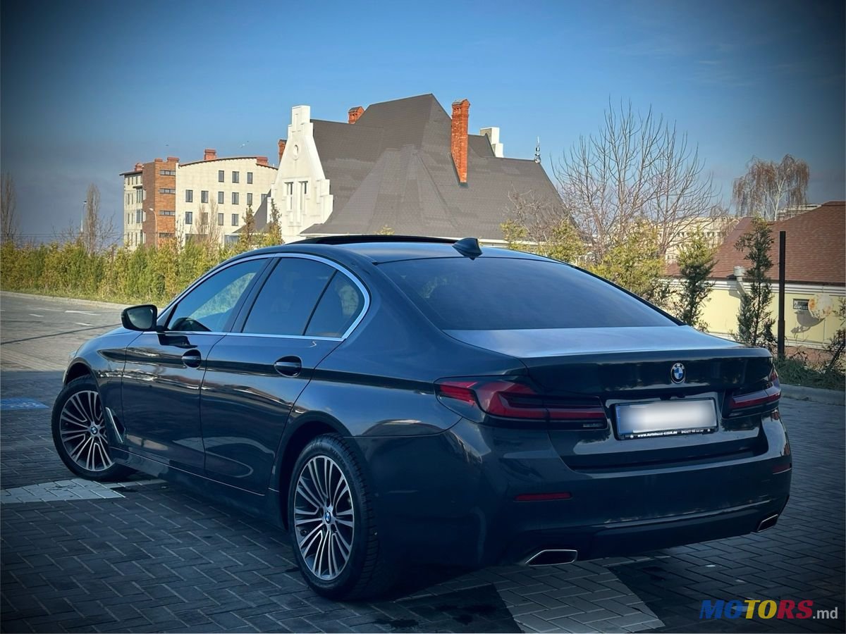 2021' BMW 5 Series photo #3