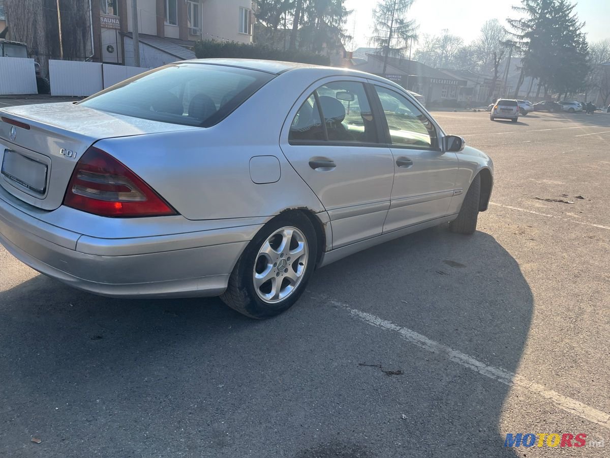 2005' Mercedes-Benz C Класс photo #4