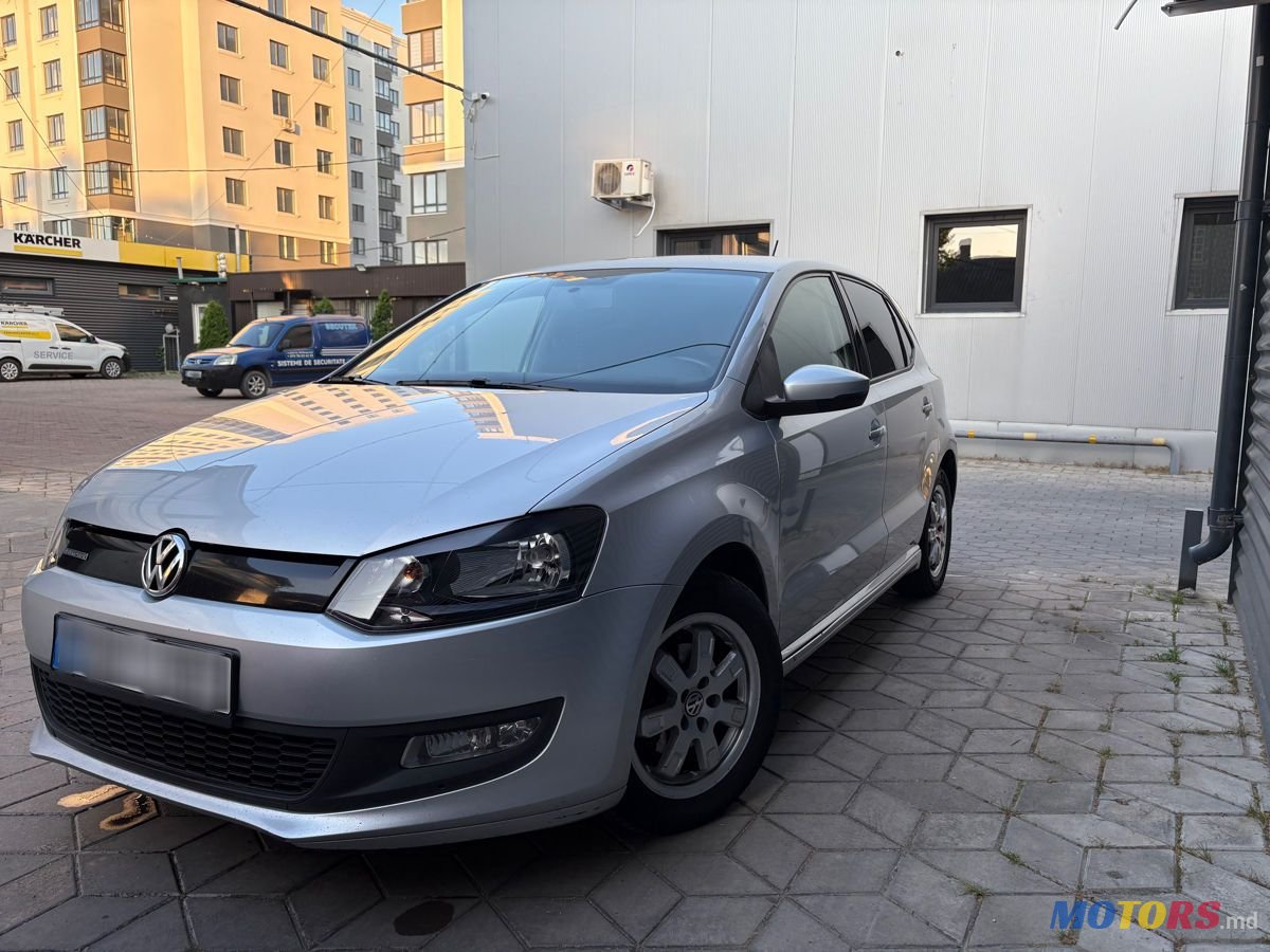 2014' Volkswagen Polo photo #2