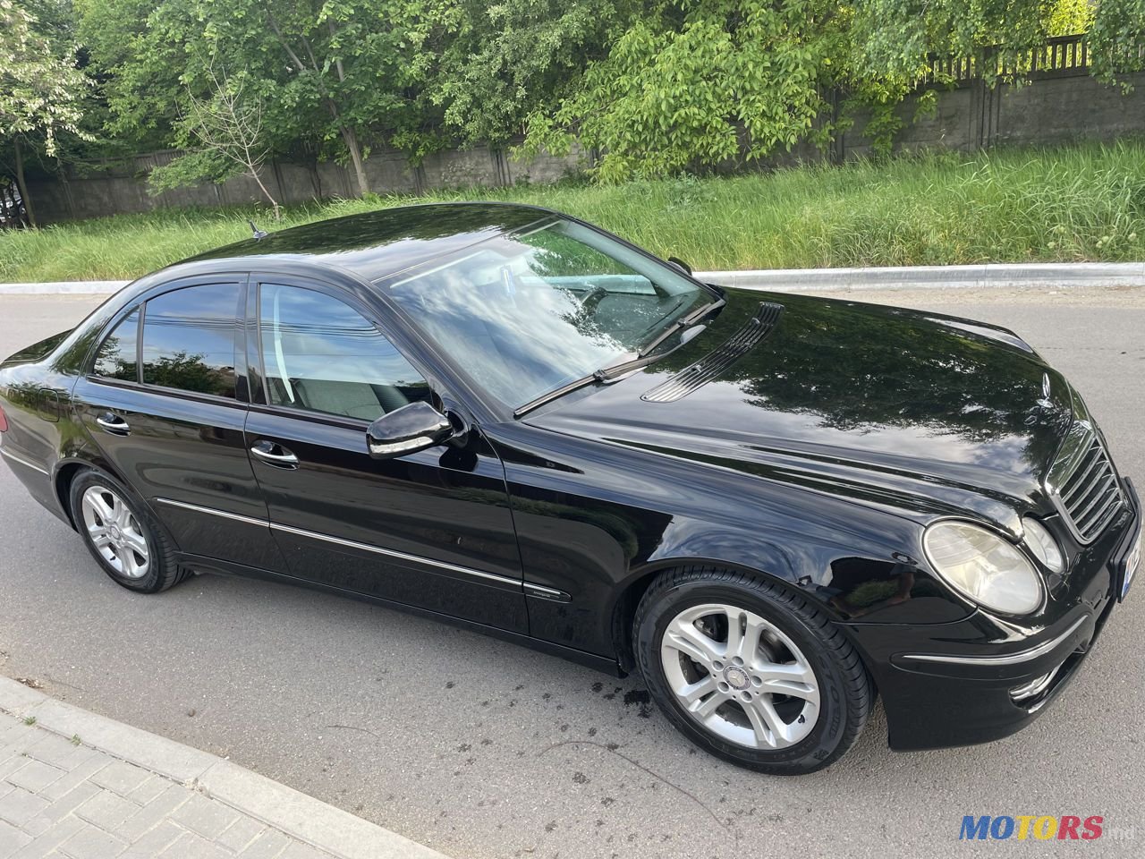 2008' Mercedes-Benz E Класс photo #5