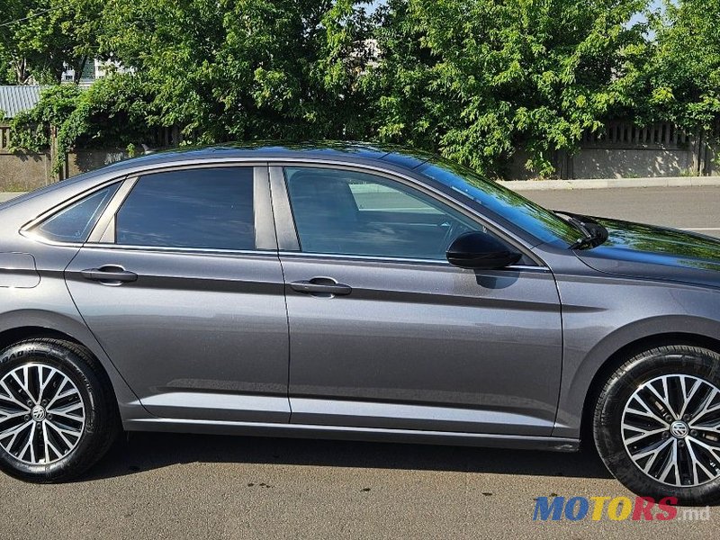 2019' Volkswagen Jetta photo #5