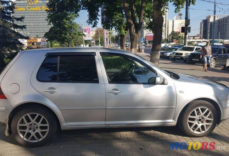 2003' Volkswagen Golf photo #1