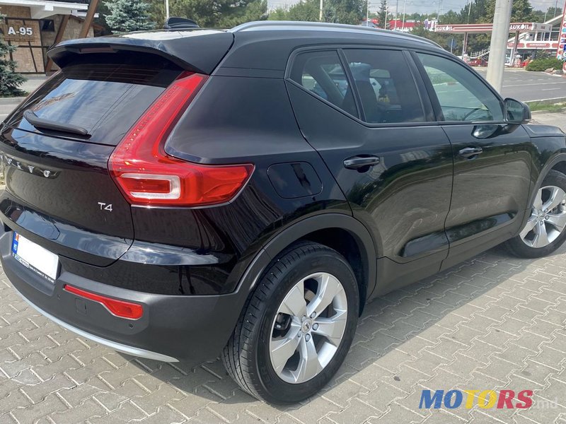 2018' Volvo Xc40 photo #5