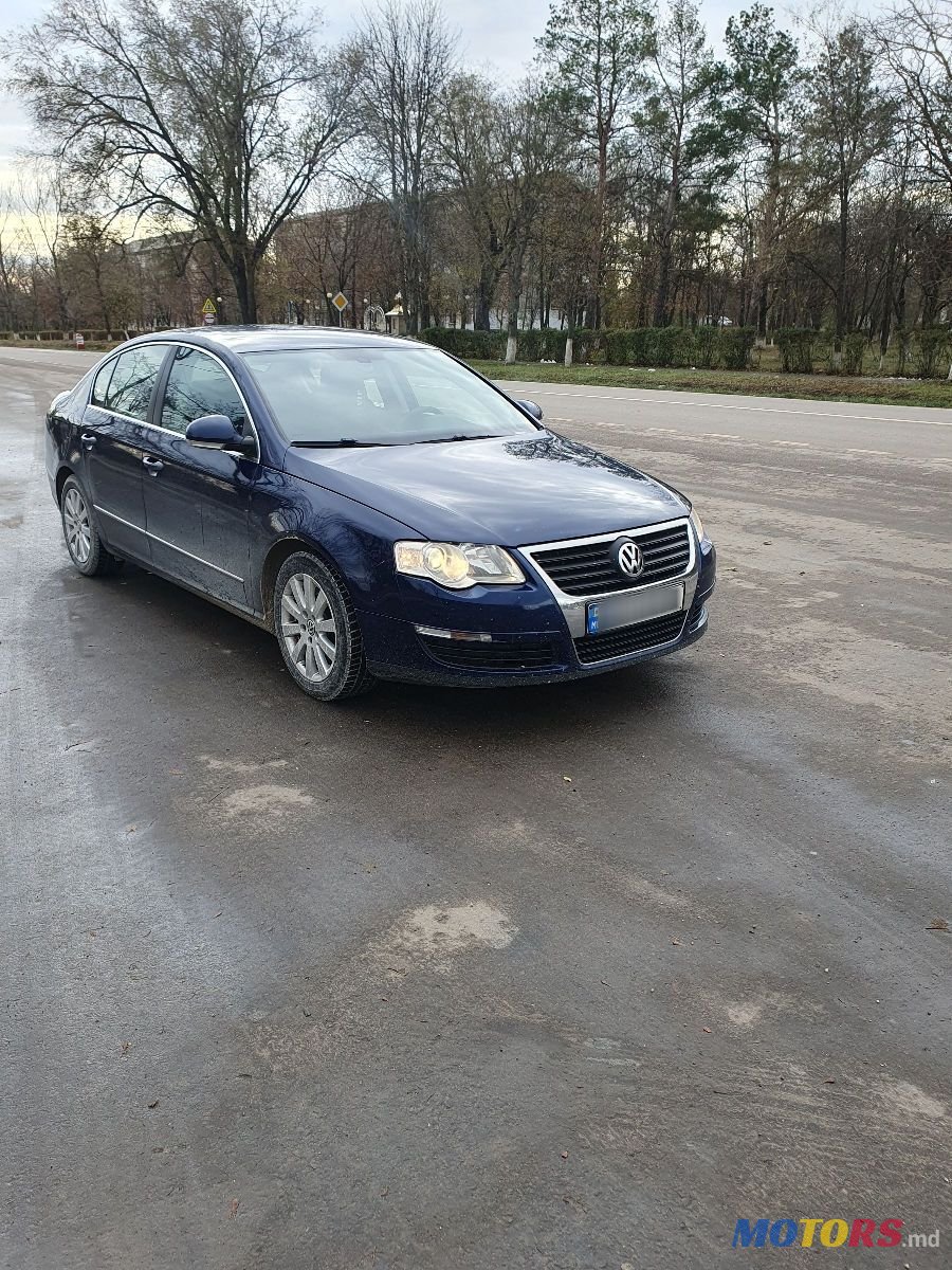 2009' Volkswagen Passat photo #1