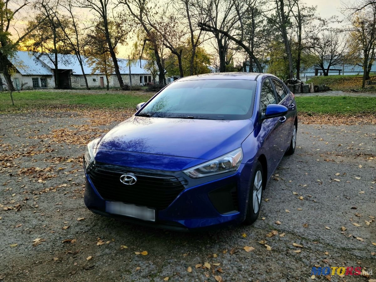 2019' Hyundai Ioniq photo #3