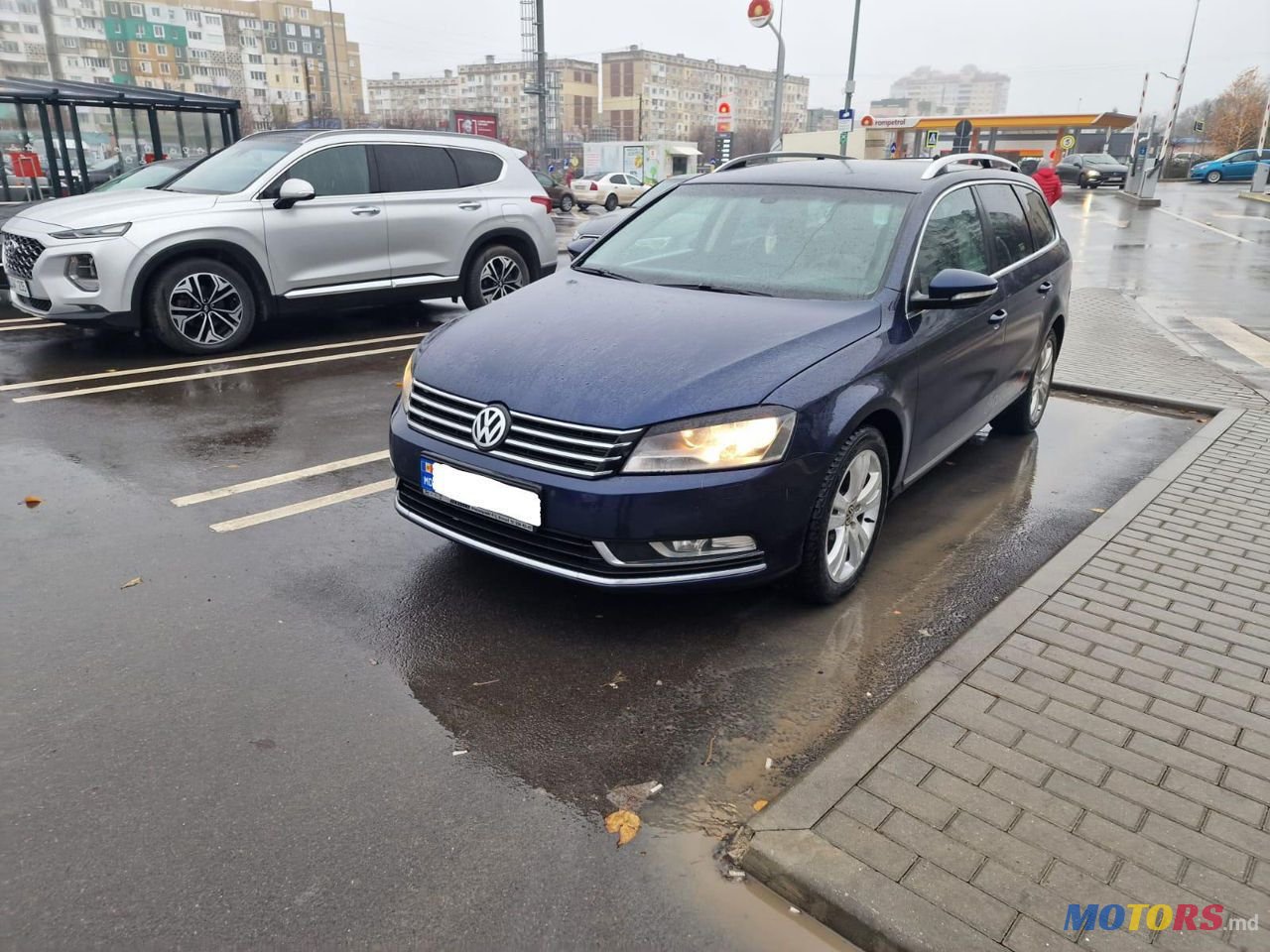 2011' Volkswagen Passat photo #1