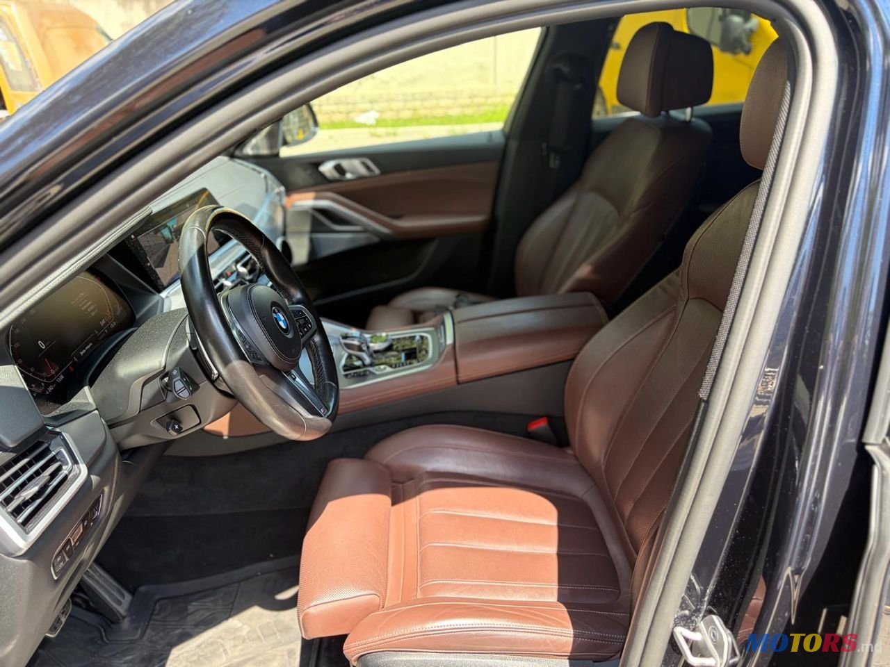 2021' BMW X6 photo #3