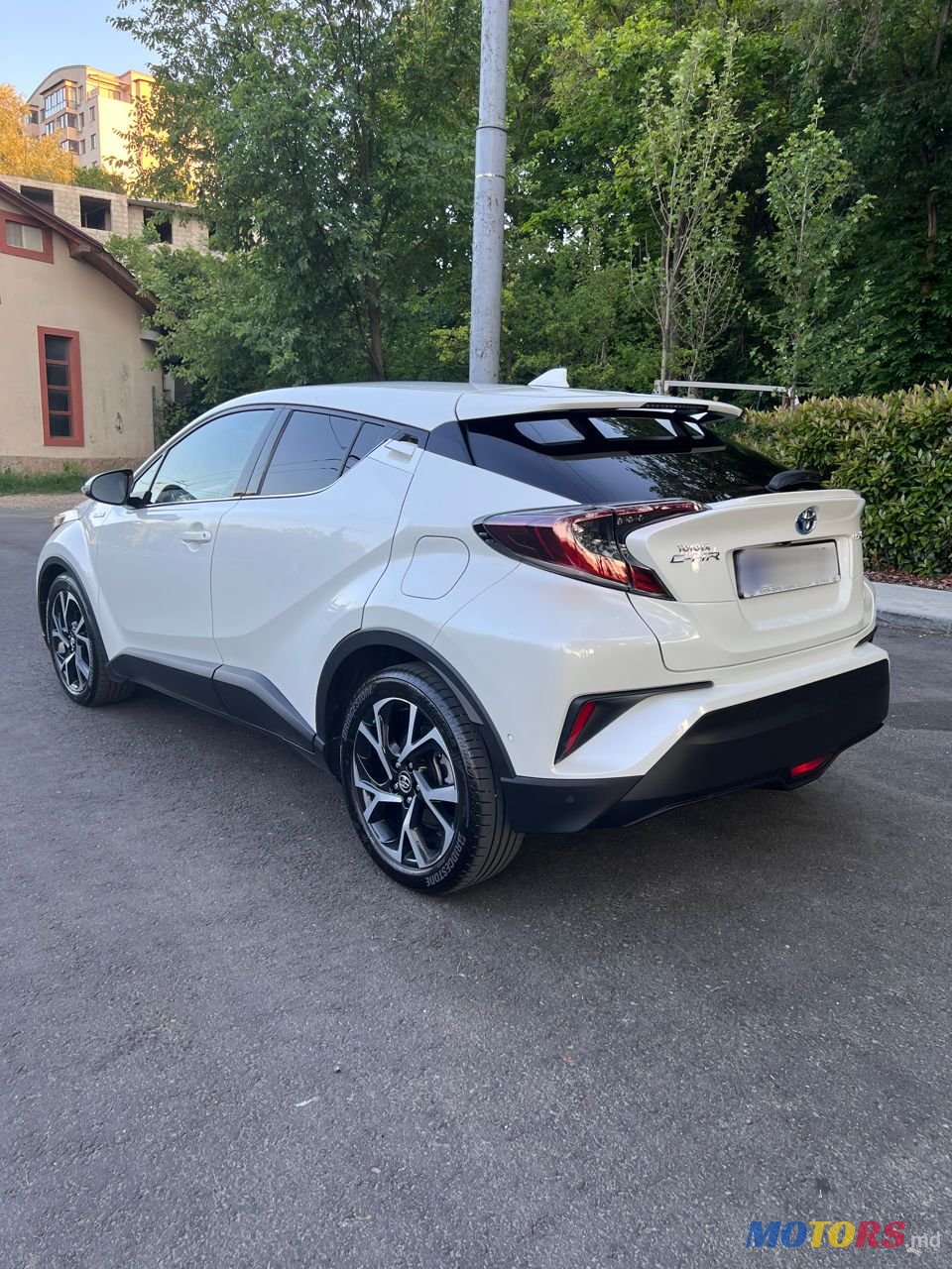 2018' Toyota C-HR photo #2