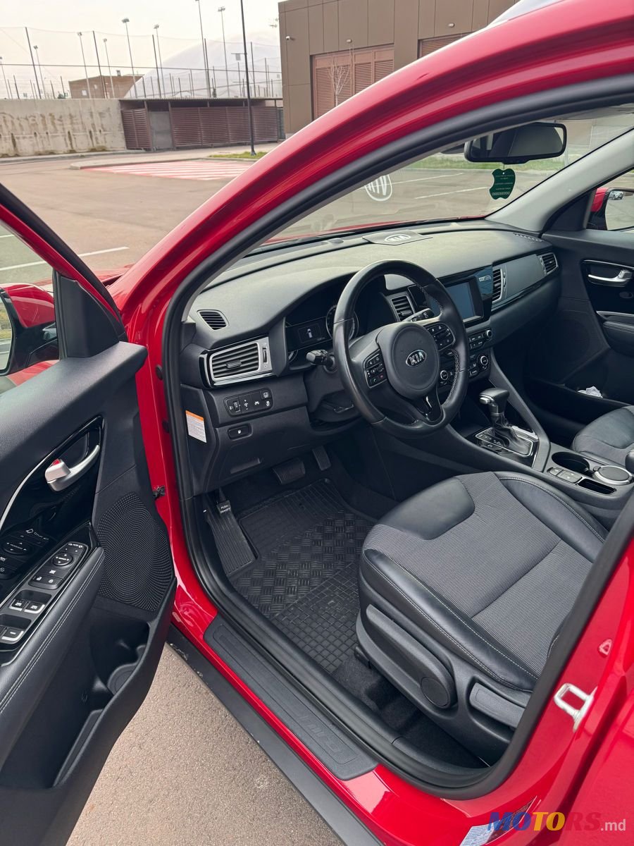 2018' Kia Niro photo #5