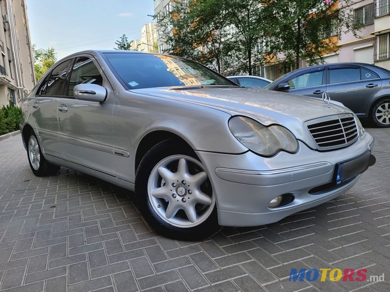 2003' Mercedes-Benz C Класс photo #3