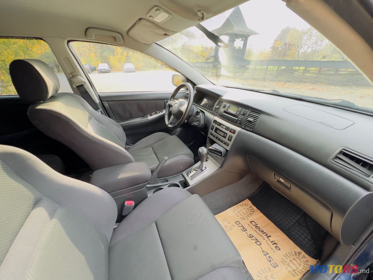 2005' Toyota Corolla photo #4