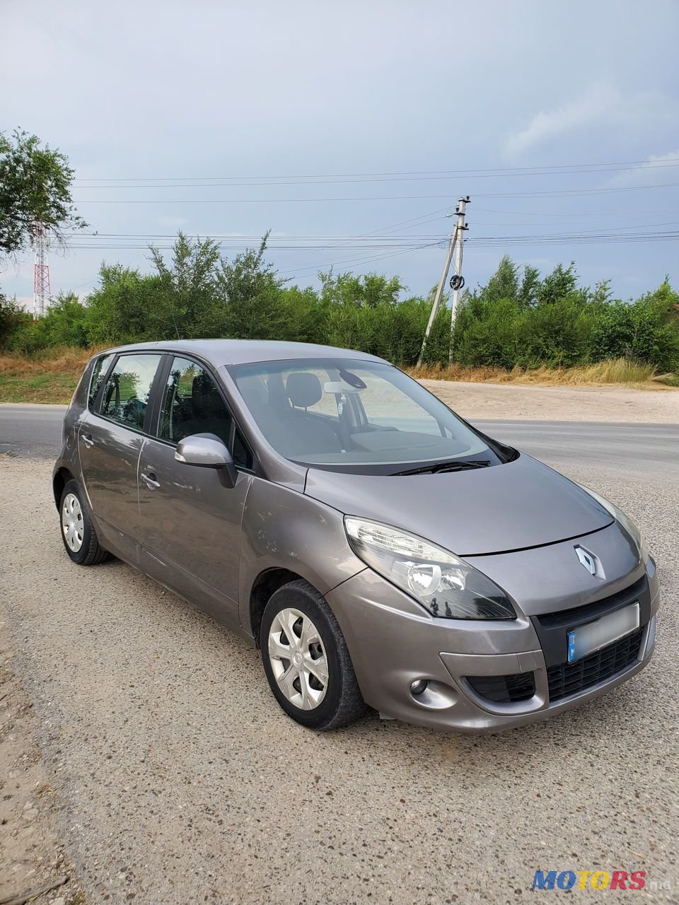 2010' Renault Scenic photo #2