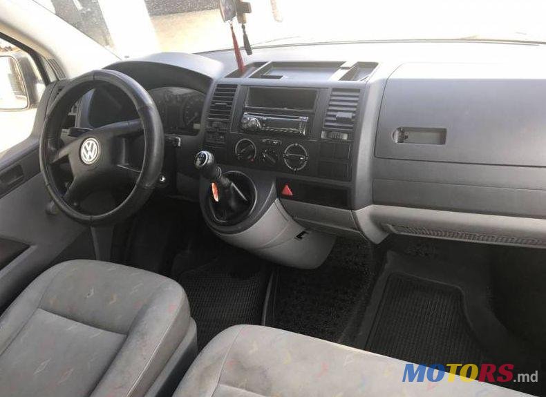 2003' Volkswagen Transporter photo #2