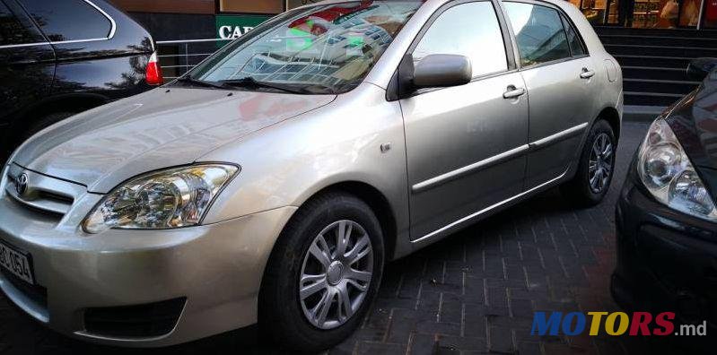 2005' Toyota Corolla photo #1