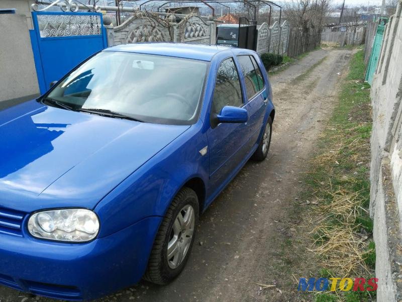 2000' Volkswagen Golf photo #1