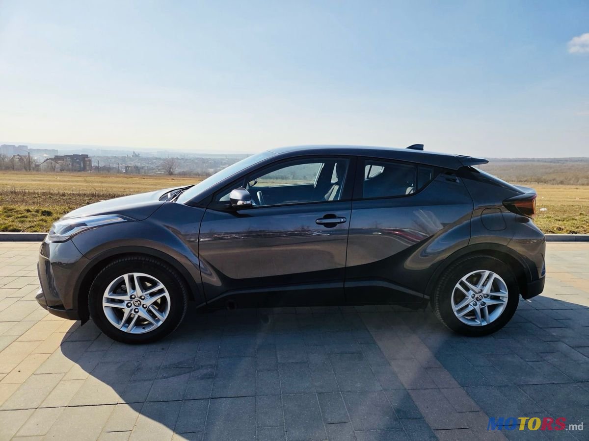 2023' Toyota C-HR photo #3