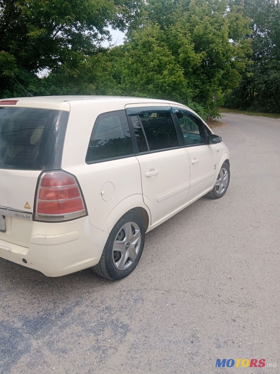 2007' Opel Zafira photo #3