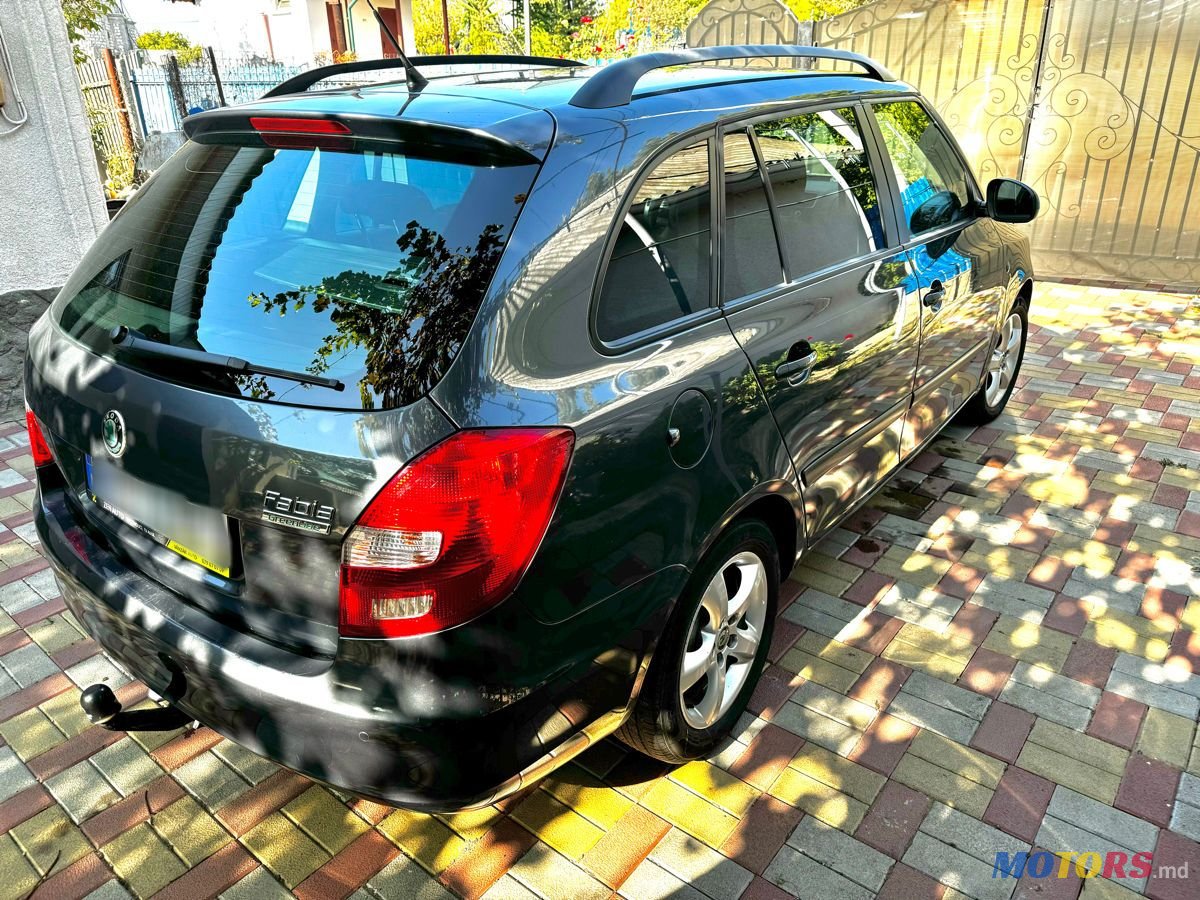 2010' Skoda Fabia photo #3