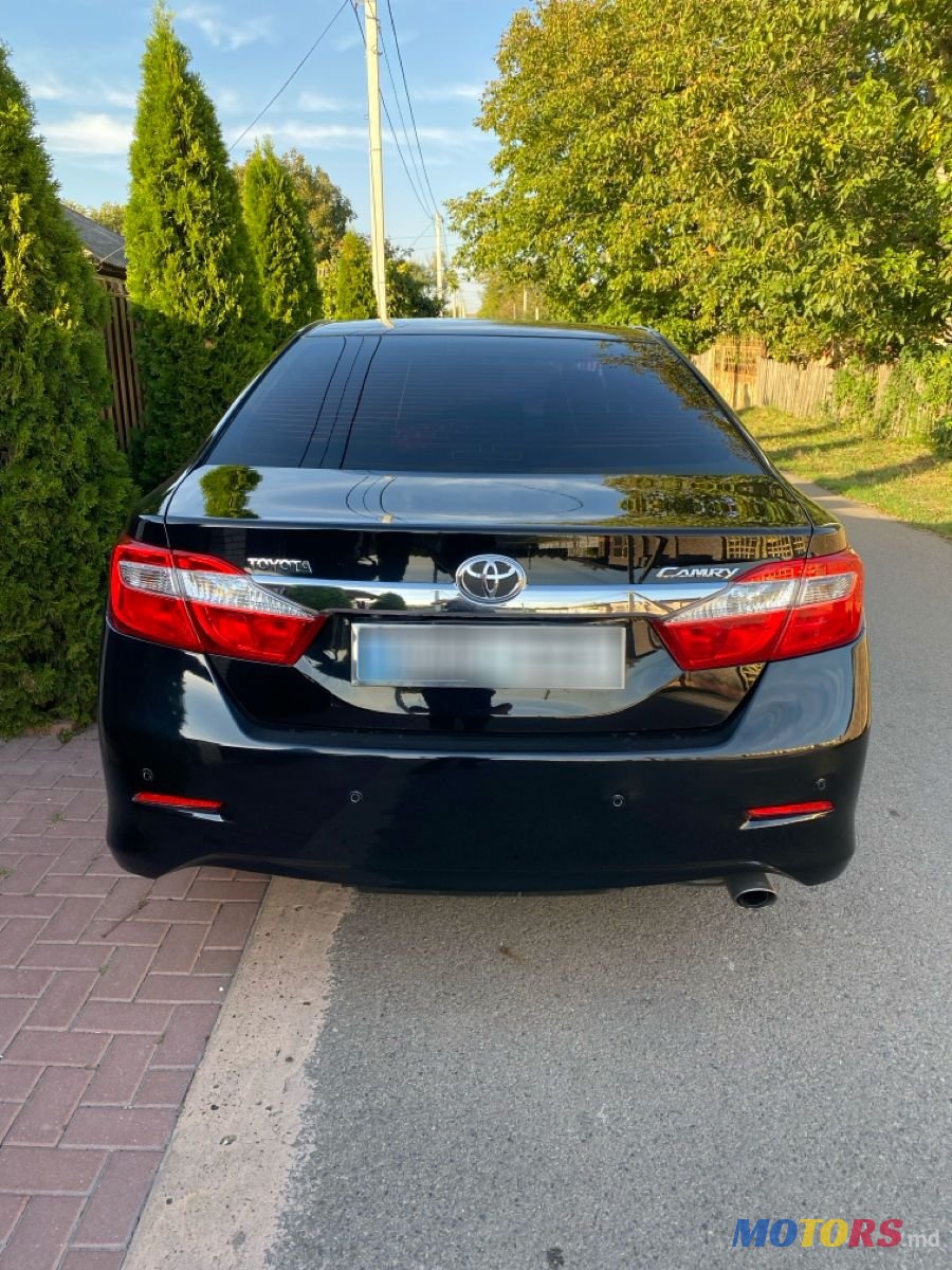 2011' Toyota Camry photo #4