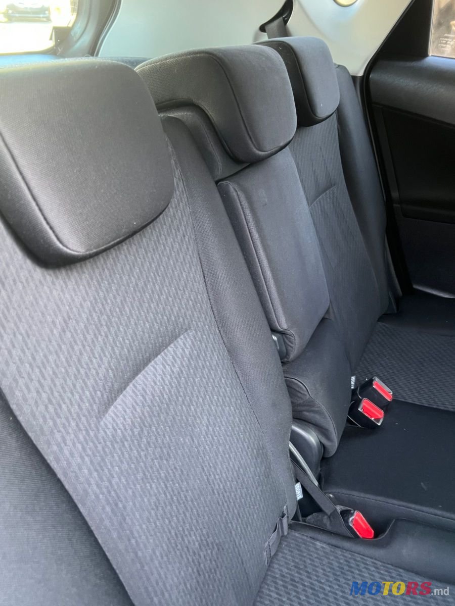 2013' Subaru Trezia photo #5