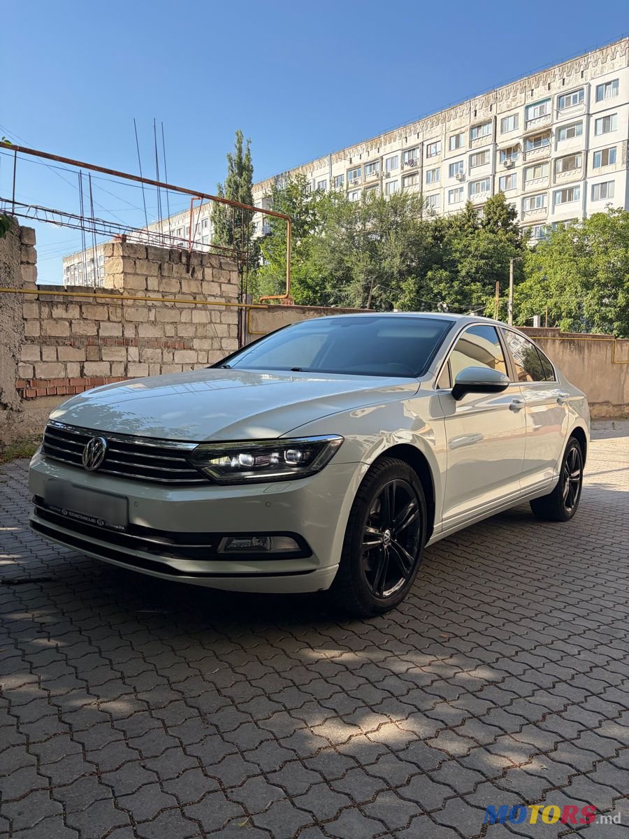 2016' Volkswagen Passat photo #1